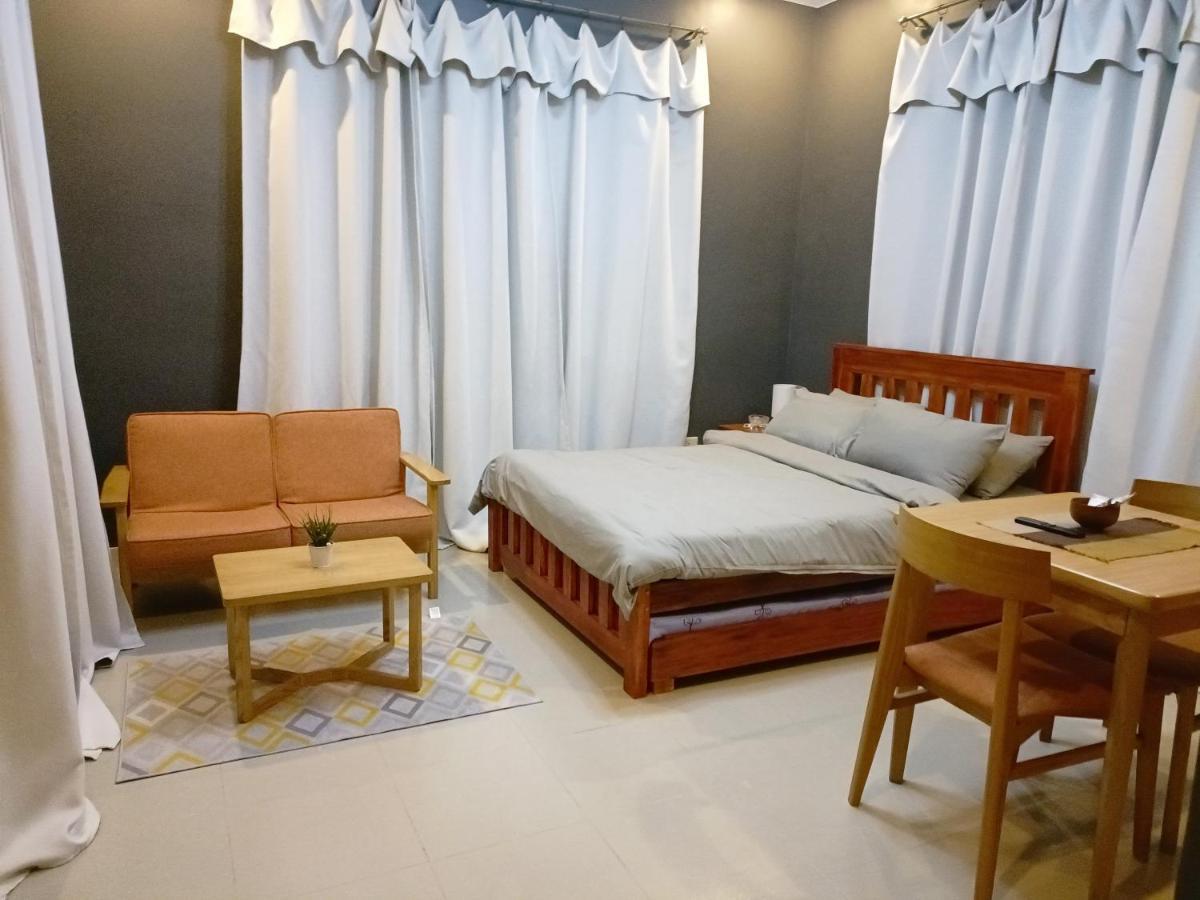 Balmano Place Bed and Breakfast Tagaytay City Buitenkant foto