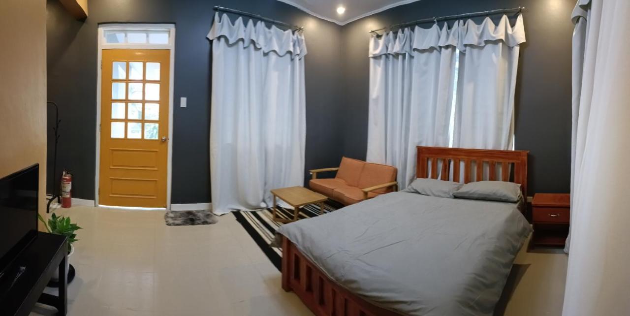 Balmano Place Bed and Breakfast Tagaytay City Buitenkant foto