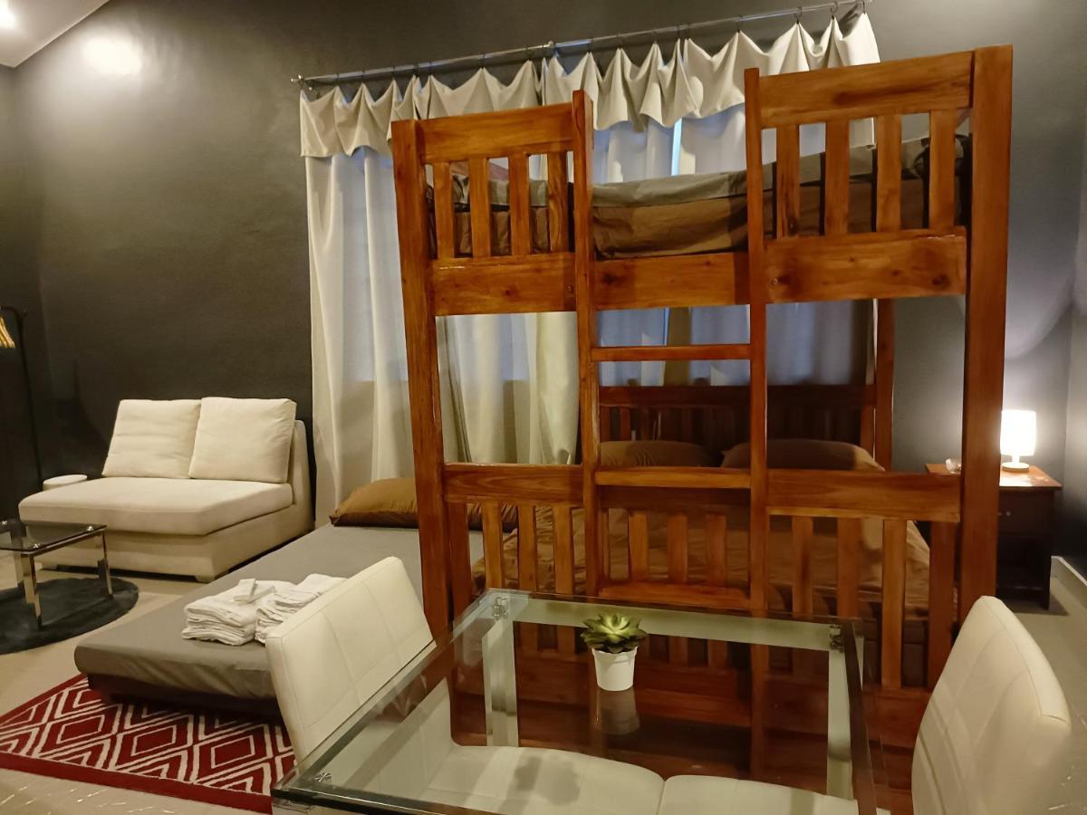 Balmano Place Bed and Breakfast Tagaytay City Buitenkant foto